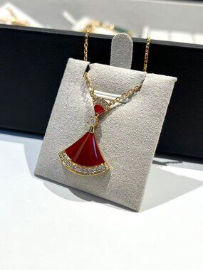 Bvlgari red necklace with diamonds